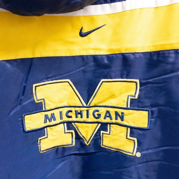 Nike Vintage Michigan Wolverines Jacket Women’s XL Fleece Lined Hooded Full Zip - Picture 10 of 12
